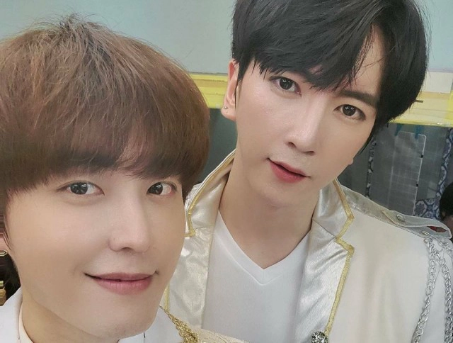 สองหนุ่ม ฮันนี่- เค ศิลปินไอดอลญี่ปุ่น วง H5 ติดโควิค-19