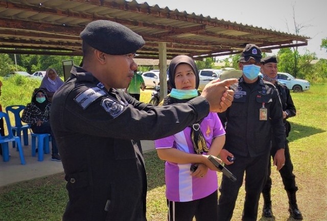 ฝึกครูสามจังหวัดใต้ ยิงปืนใช้กระสุนจริง