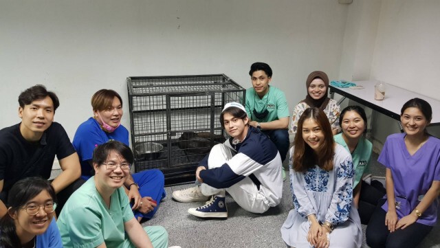 ‘ไบร์ท วชิรวิชญ์’เข้าเยี่ยม'น้องทวีธา'นากถูกรถชน