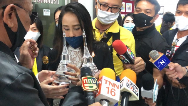 "ช.อ้น ณ บางช้าง" ถูกตุ๋น 2 แสน บูชา "หินกรวด"
