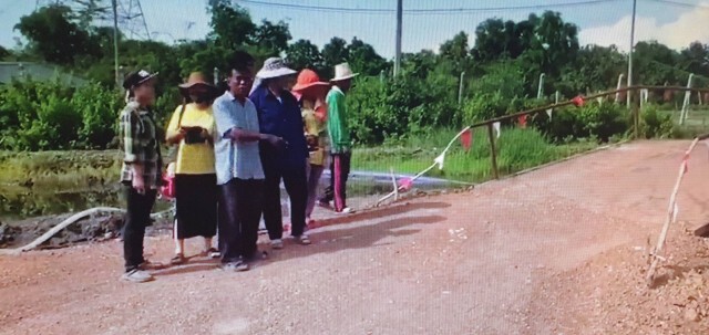 เกษตรกรเดือดร้อน ท่อก๊าซขวางทาง ขนพืชผลการเกษตรเข้าออกลำบาก