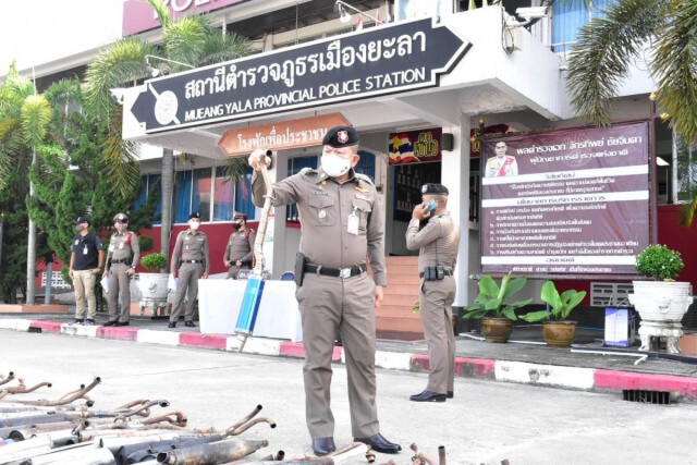 ทำลายทิ้งกว่า 300 ท่อรถ แต่งซิ่งดัดแปลงผิดกม.