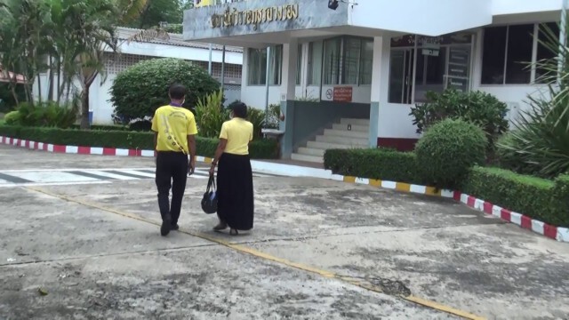 2 ครูถอย ยื่นถอนประกันครูบอย