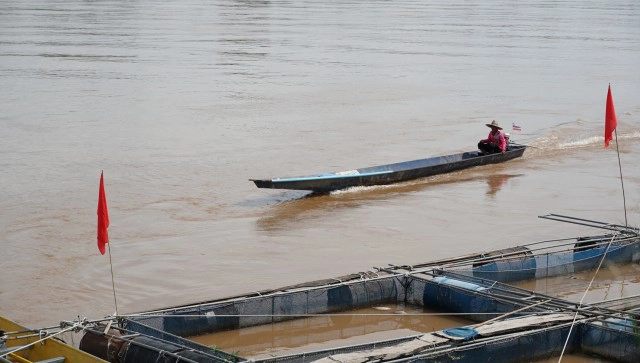 จัดเที่ยวสัมผัสวิถีชีวิตจับปลาในแม่น้ำโขง