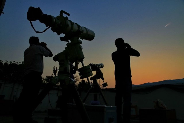 วันนี้ดาวหางนีโอไวส์จะโคจรใกล้โลกมากที่สุด ในรอบ7พันปี