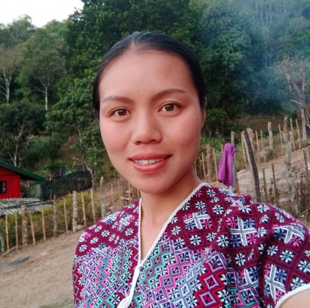 ครูสาวโพสต์ หนูน้อยชาวดอยหิวข้าวเดินหน้าเศร้าไปโรงเรียน