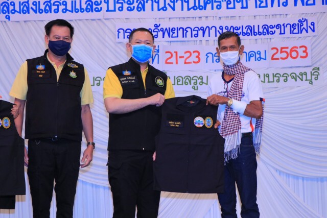 ทส.ให้ความรู้ใช้ขาแท่นหลุมผลิตปิโตรเลียม สร้างแหล่งปะการังเทียม