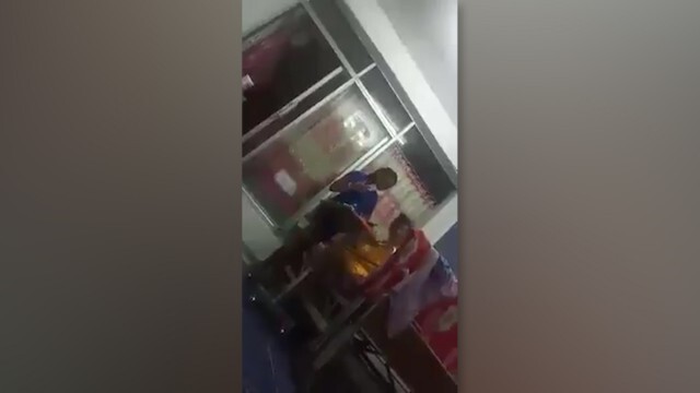 ลูกจ้างคนดูแลแม่ป่วยติดเตียง ลับหลังตะคอกใส่หน้าสารพัด