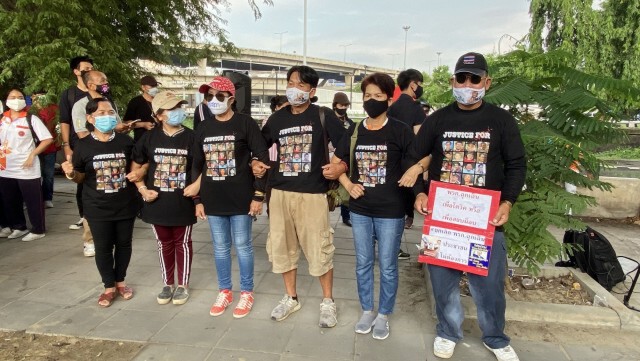นักศึกษา 3 มหาวิทยาลัย ใน จ.​ปทุมธานี ลุกฮือชุมนุมไม่เอารัฐบาล