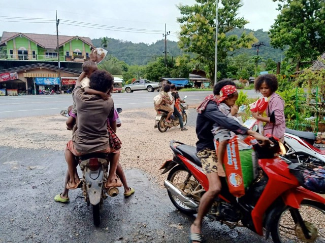 "ซาไก" รับเงินเยียวยา 3 พันบาท