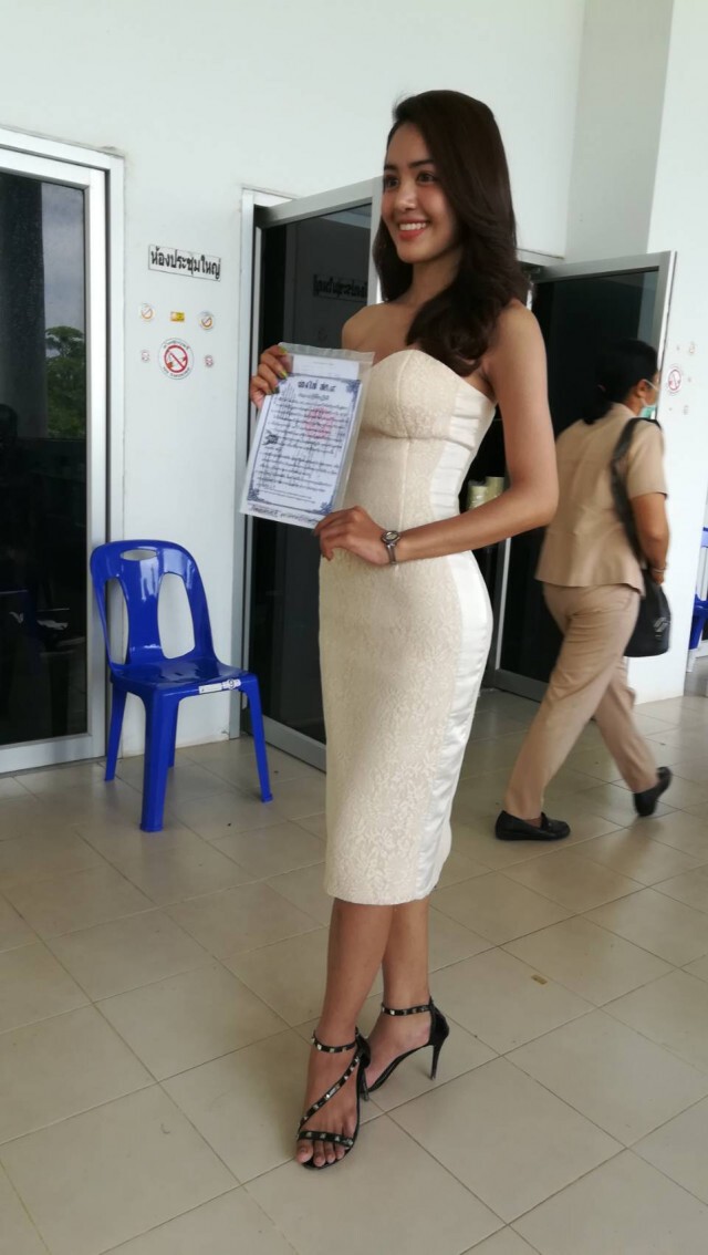 ฮือฮา!!สาวสองดีกรีนางามเข้าเกณฑ์ทหารพิษณุโลก