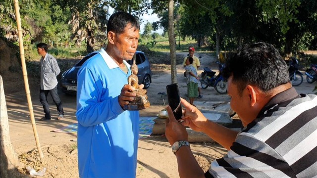 หนุ่มพิมายงมหอยพบพระปางสมาธิจมท่าทรายร้าง