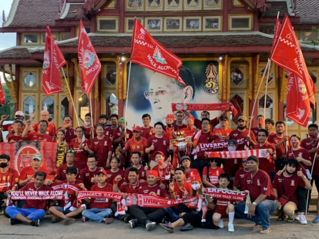นายอำเภอหัวหิน ร่วมทัพ"หงส์แดง"ฉลองแชมป์พรีเมียร์ลีก