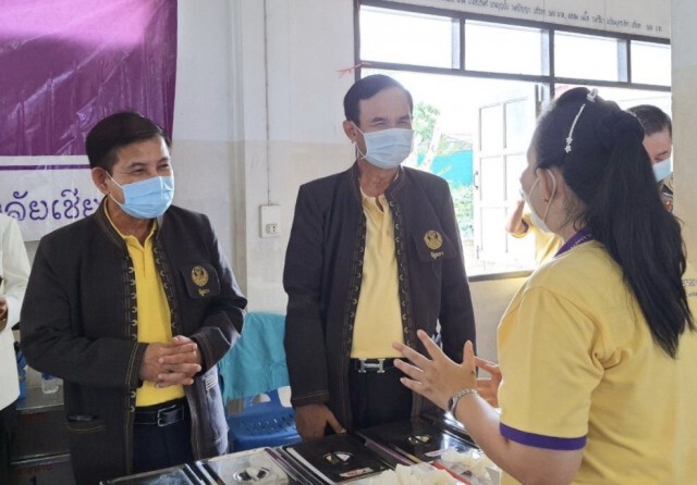 ส.ว.พบประชาชนเยี่ยมชม "ทันตกรรมพระราชทาน"