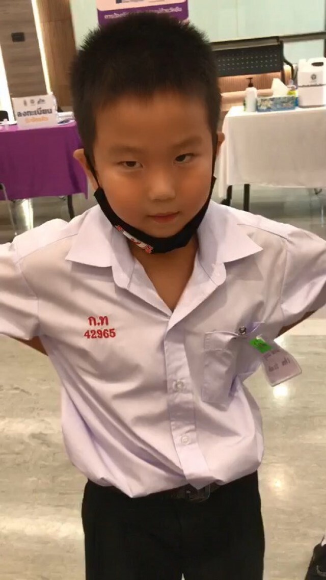 คลิปไวรัลสุดน่ารัก "น้องลาวา" เด็กป.1 เกลี้ยกล่อมเพื่อนให้ยอมฉีดยา