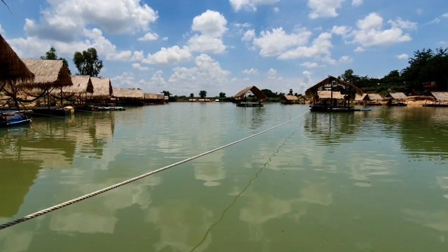 หยุดยาวเที่ยวแพท่าทรายลำทะเมนชัย