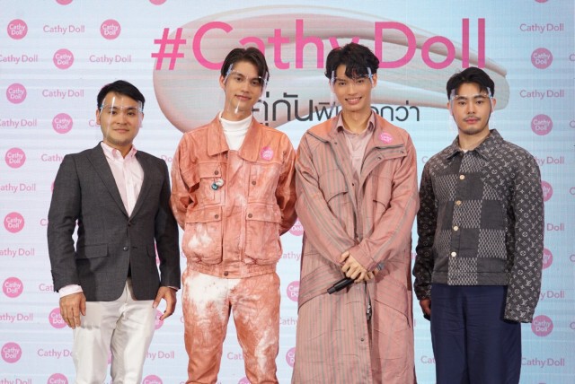 ฟินสุดๆ "ไบร์ท- วิน"  ออกงานคู่ แจกความสดใสให้แฟนคลับ