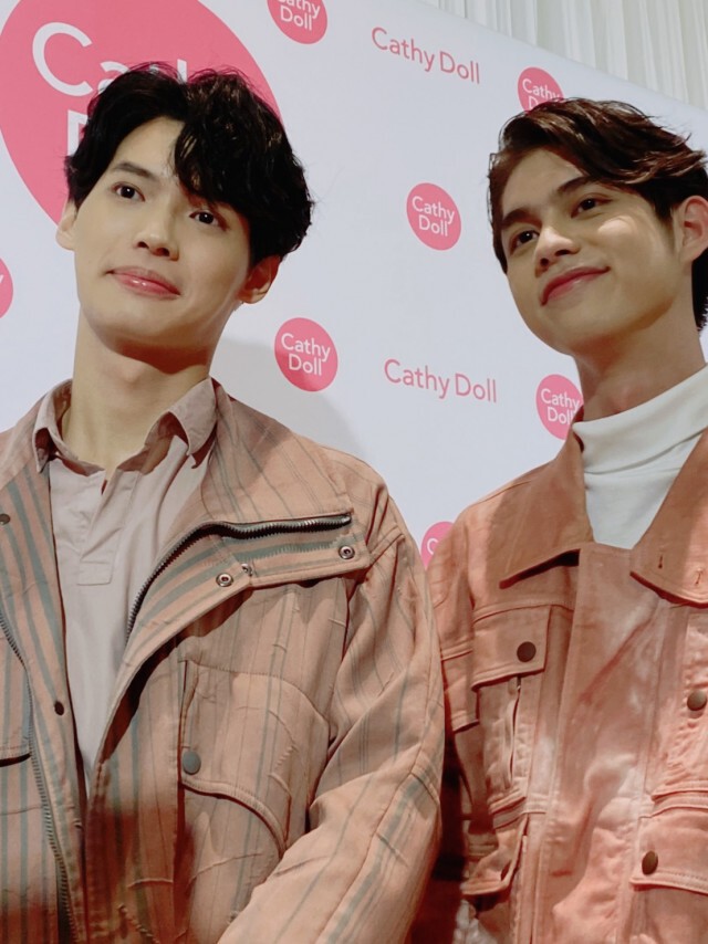 ฟินสุดๆ "ไบร์ท- วิน"  ออกงานคู่ แจกความสดใสให้แฟนคลับ