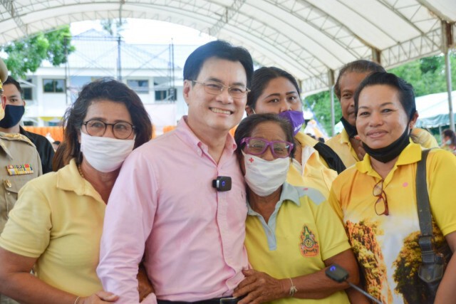 พาณิชย์เสริมแกร่งเกษตรกรลุยตลาดต่างประเทศ
