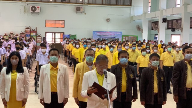 ส.ว.-มูลนิธิต้านโกง ร่วมกับชาวลำปาง ถวายพระพรในหลวง