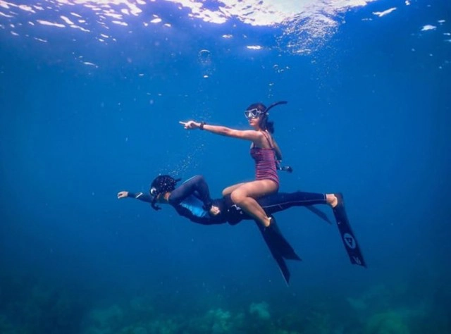 ‘สายป่าน’ อวดหุ่นแซ่บใส่ชุดว่ายน้ำไฮคัทเว้าสูงม๊าก