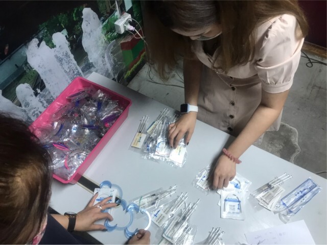 บุกจับผู้ต้องหาขายอุปกรณ์จัดฟันแฟชั่นปลอม ขายผ่านโซเชียล