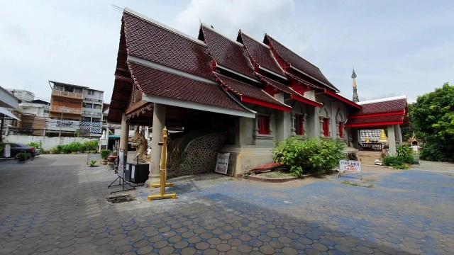 วัดดังเชียงใหม่ ลบลวดลายบานประตู100ปีทิ้งเกลี้ยง