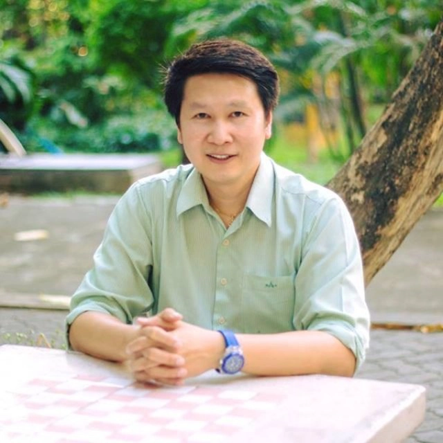 "อ.เจษฎ์" ขอ "หมอเหรียญทอง" เปิดรายชื่อบริษัทที่จะไม่รับเด็กที่ไปม็อบมา ลั่นจะได้ไม่ซื้อสินค้า