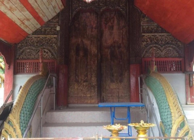 กรมศิลป์ เร่งฟื้นคืนสภาพลายบานประตูวิหารวัดหมื่นล้าน