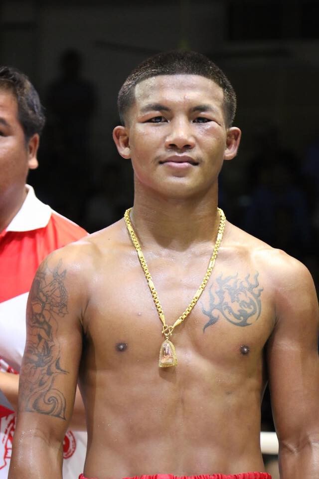 รถถังฯบูชา"หลวงพ่อโสธร – หลวงปู่เอี่ยม"ก่อนขึ้นสู้