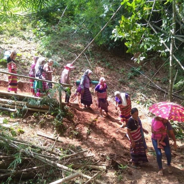 ชาวปกาเกอะญอแห่ช้างเผือกขอฝน