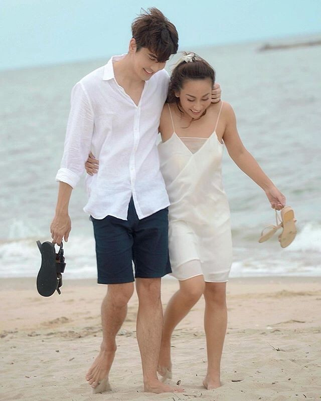 ‘ลาล่า’ โชว์หวานควง ‘เล็ก เจษฎา’ อวดโมเมนต์สุดน่าอิจฉาริมทะเล
