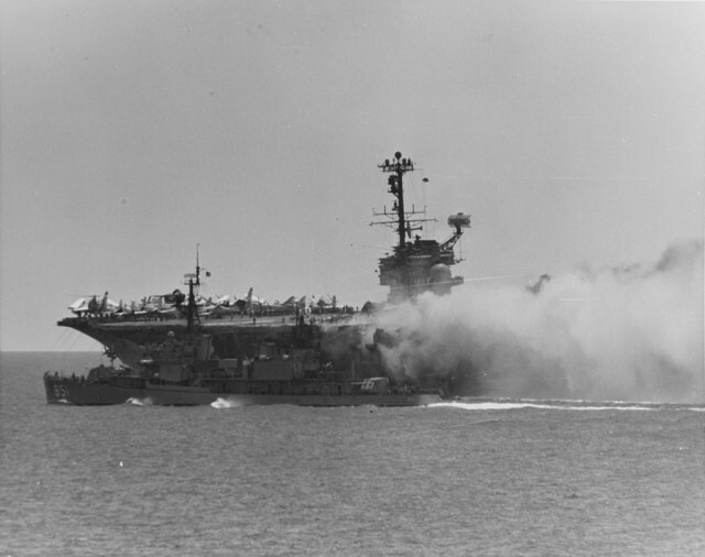 29 ก.ค. 2510  ไฟไหม้เรือบรรทุกเครื่องบิน Forrestal