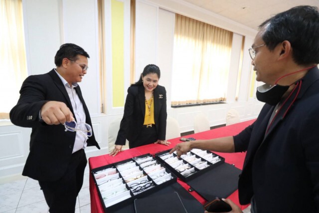 ครั้งแรกของการดูแลสุขภาพตาคนไทยกับมาตรฐานอาชีพ