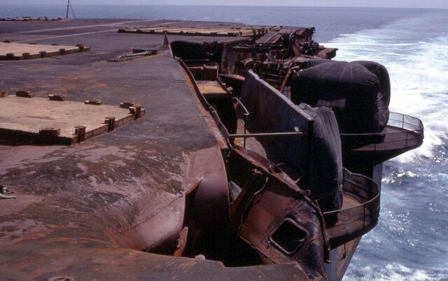 29 ก.ค. 2510  ไฟไหม้เรือบรรทุกเครื่องบิน Forrestal