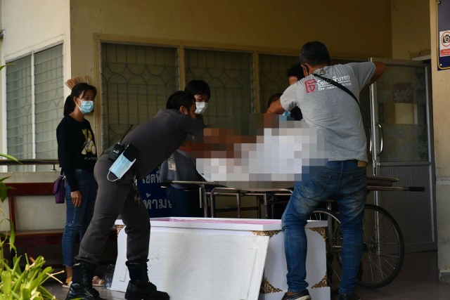 กระบะชนจยย.สาวประเภทสองลากไกล1กม.