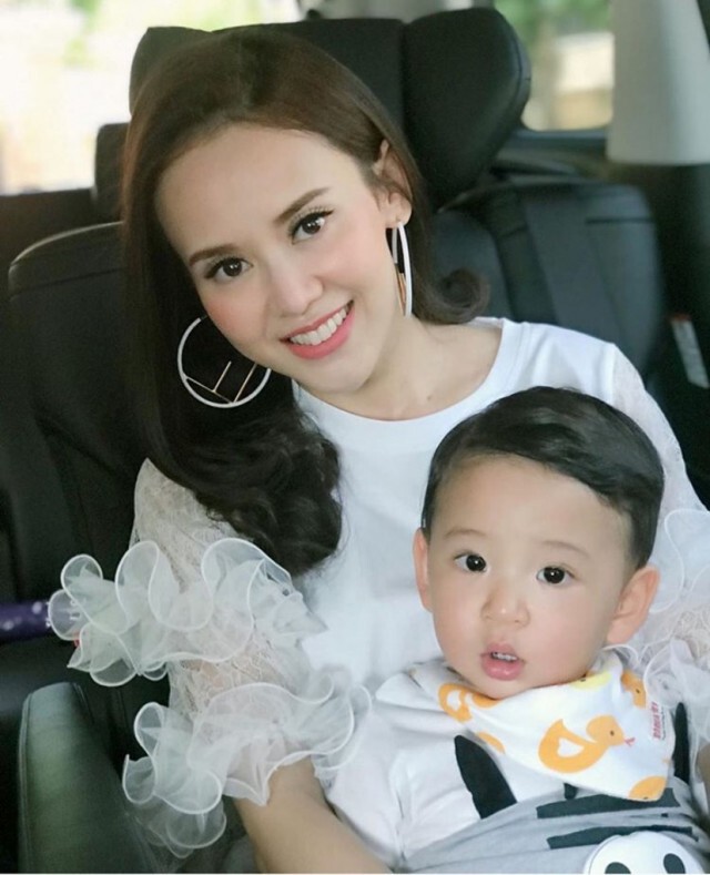 ‘แยม ธมลพรรณ์’  คลอดลูกชายคนที่สองแล้ว