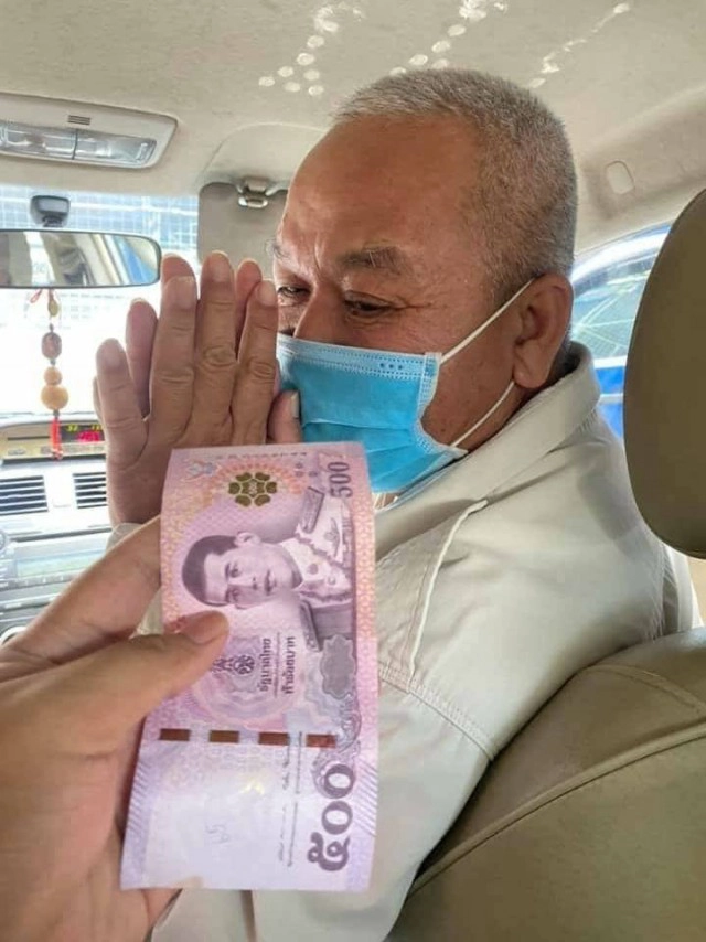 หนุ่มเล่า นั่งแท็กซี่เจอคนขับใจดีจยย.ชน ยังบอกเขาน่าสงสาร