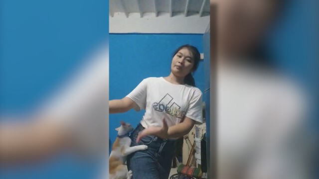 สาวถ่ายคลิปส่งอาจารย์ แมวร่วมแจม ลุ้นตั้งแต่ต้นรอดไม่รอด