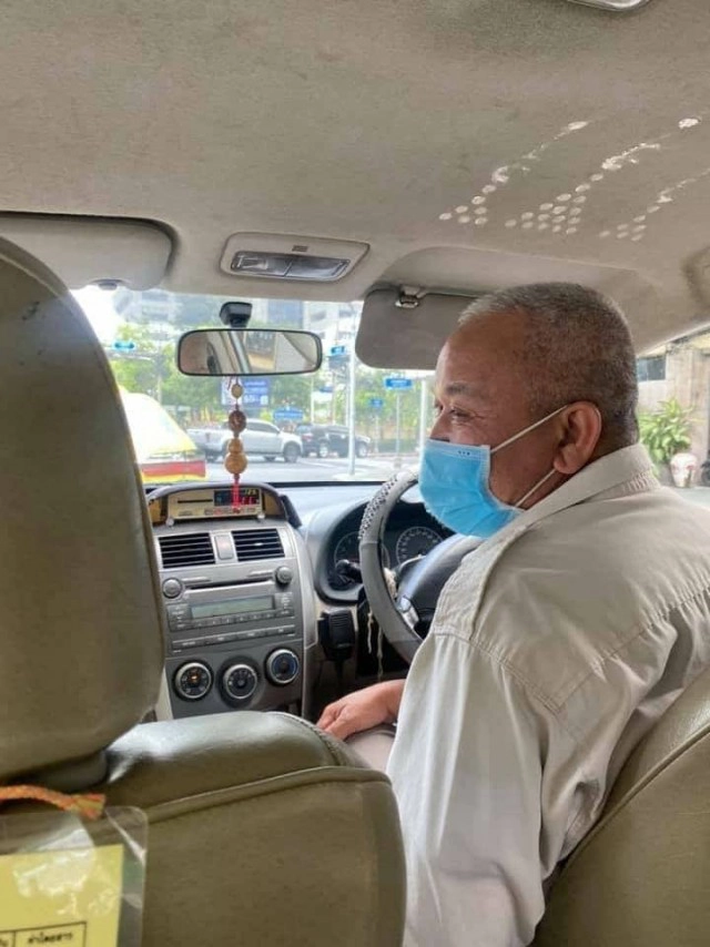 หนุ่มเล่า นั่งแท็กซี่เจอคนขับใจดีจยย.ชน ยังบอกเขาน่าสงสาร