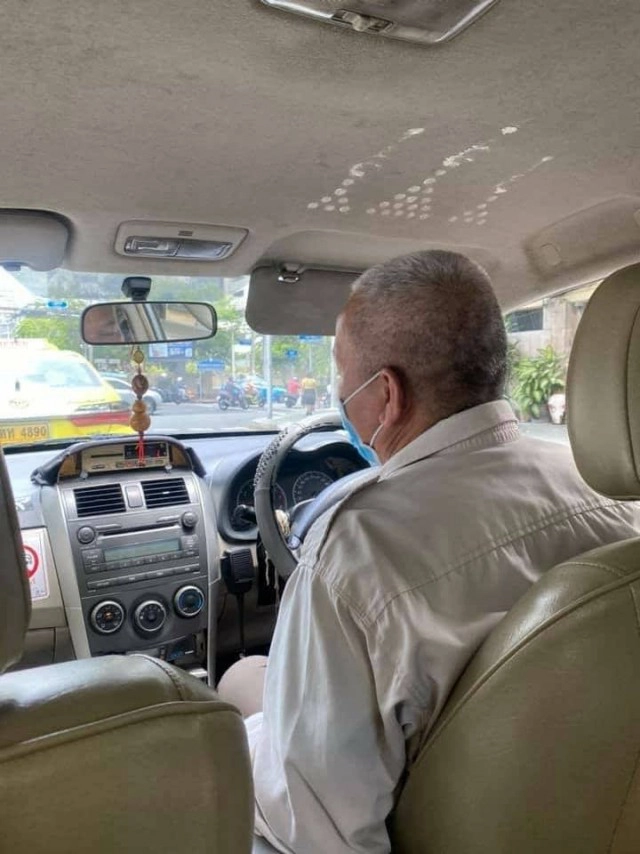 หนุ่มเล่า นั่งแท็กซี่เจอคนขับใจดีจยย.ชน ยังบอกเขาน่าสงสาร