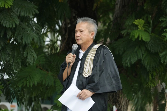 ทนายแดงสวมครุยจี้ถามอัยการ 16 ข้อสงสัยที่ต้องให้ความชัดเจน