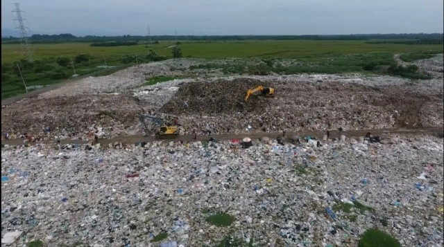 จ่อฟ้องรัฐละเลย "ภูเขาขยะ" จนกระทบกว้างขวาง