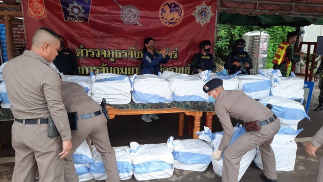 จับยาบ้าล็อตใหญ่10ล.เม็ด