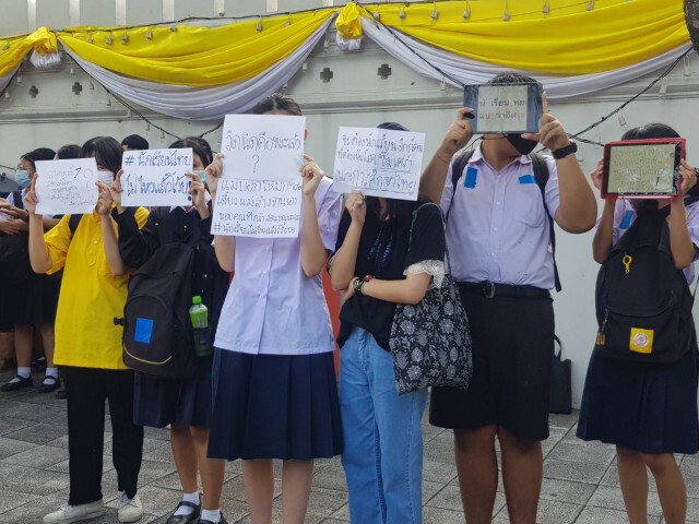 รู้จัก "ม็อบวัยใส" เสียงเด็กรุ่นใหม่หรือเหยื่อการเมือง?