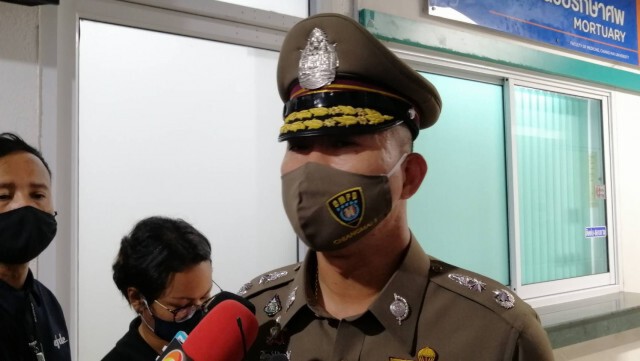 เคลื่อนศพ "จารุชาติ" ถึงนิติเวชแล้ว-เตรียมชันสูตรรอบสอง
