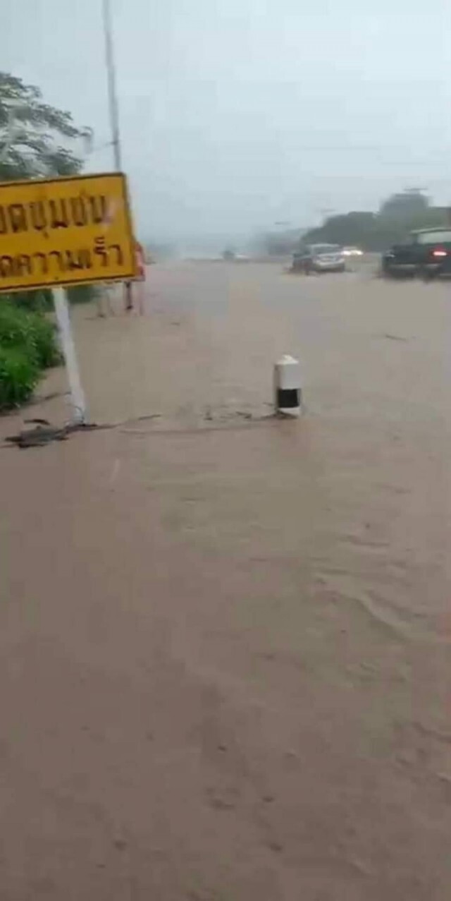 น้ำป่าซัดถนนเชียงราย-เชียงใหม่ ขาด