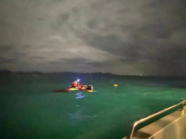 เรือเฟอร์รี่ล่ม พบเสียชีวิต 2 ราย สูญหาย 3 ราย