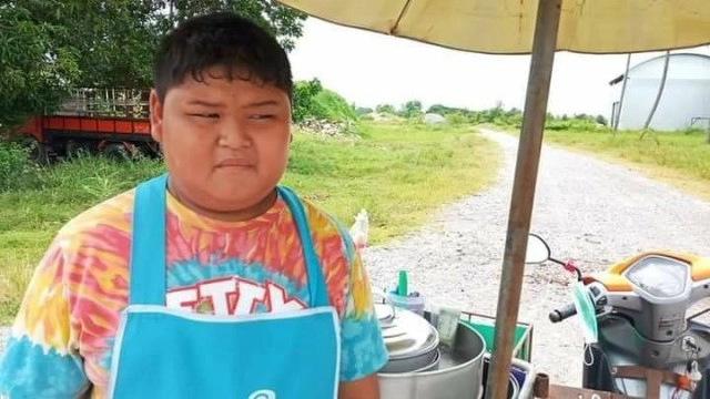 ชื่นชม เด็ก 12 ขวบ เร่ขายไอติม หารายได้ช่วยครอบครัว