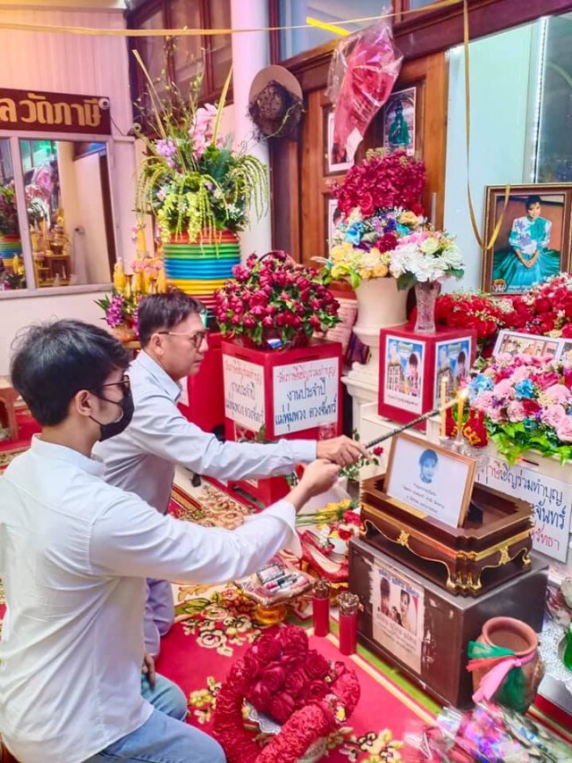 "ไกรสรณ์-เพชร" ทำบุญวันเกิด"พุ่มพวง"พร้อมเผยเลขเด็ด